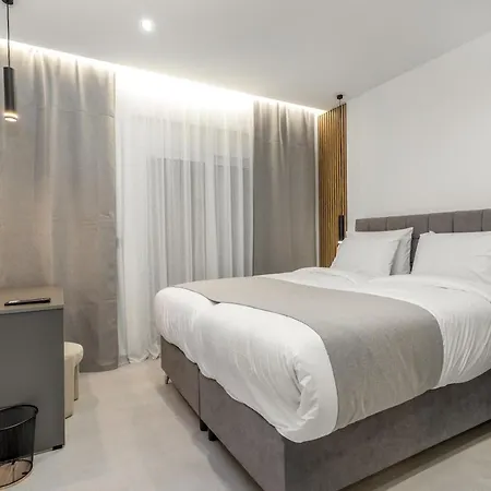 Elia Village Apartment